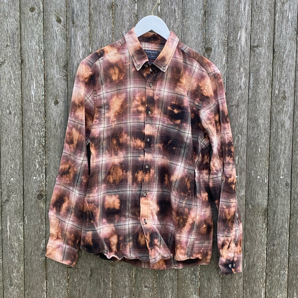 Bleach dyed button up woven